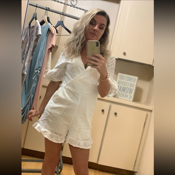 White Lace Romper - Picture 3 of 3